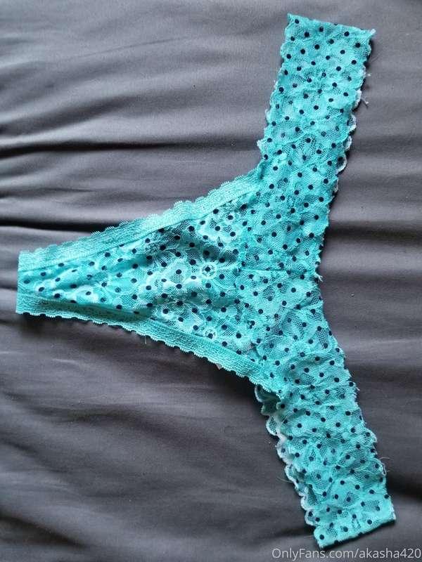 Please tell me lovelies, would like like a pair of my used p..