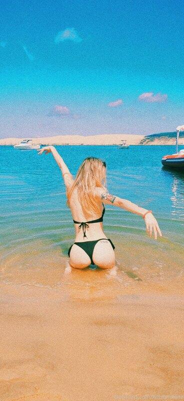 Working on a few photoshoots for you guys it's going to be h..