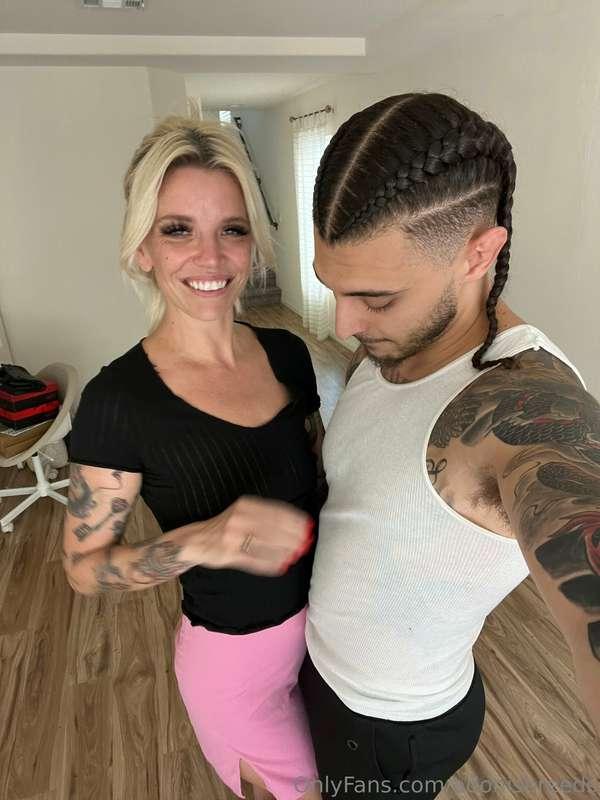If your neighborhood MILF knocks on your door and asks for y..