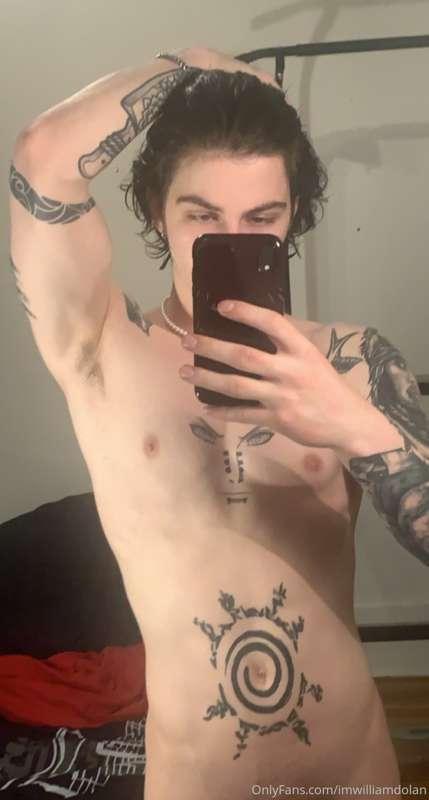 Full pic in dms 😘