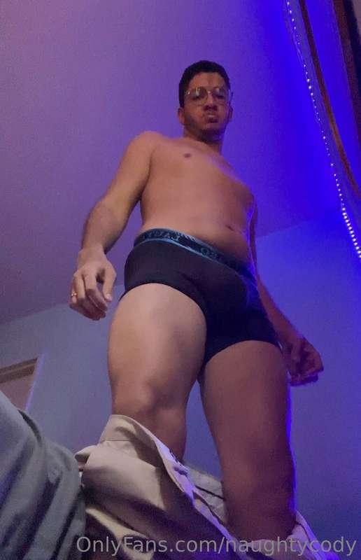 Do you like daddy’s bulge inside my underwear?🍆 I wish I hav..
