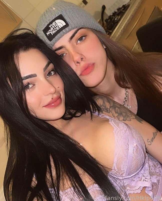 Freaky lesbians 🤪Cum see how we really fuck boys 😈😈👩🏽‍❤️‍💋‍👩🏻

@CreamyKariny 

#fyp #freaky #hardcore #facefuck #rough #lgbt #squirt #cum #69 #whore #tattoos #tribbing #anal