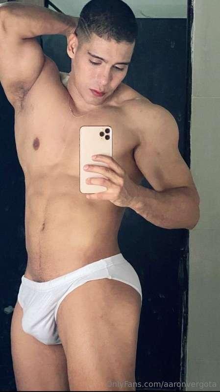 aaronvergota image #6