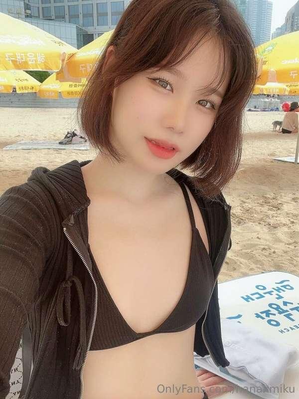 🏖️ but it's cloudy u.u