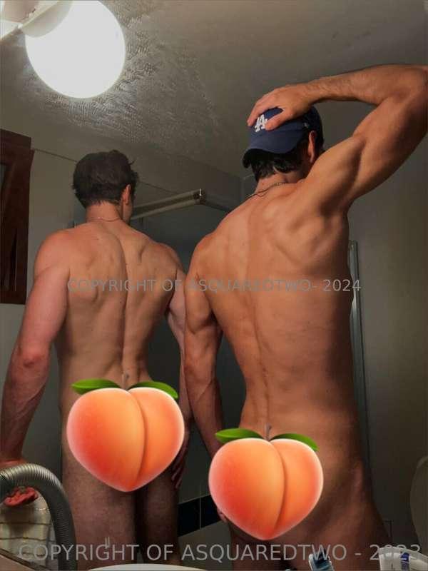 Do you think these peaches are ripe for eating? 🍑😏