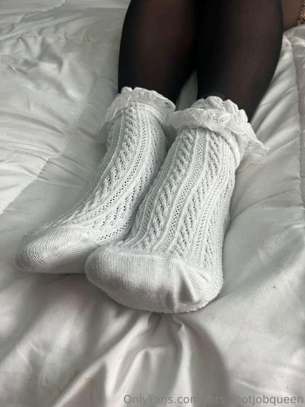 mrs_footjobqueen image #19