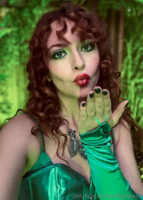 POISON IVYThis was my favorite Halloween yet 🥰
