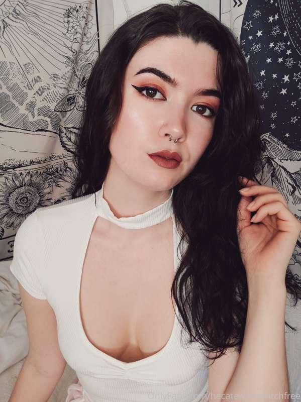 hecatewhitewitchfree image #0