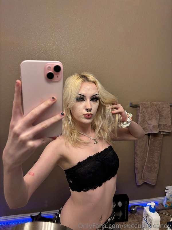 do you wanna see me using my new shower head ;)
