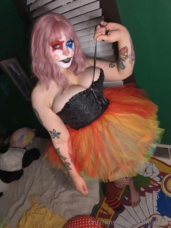 "Trad." Clowncore 🤡 part 1 ✨🤭💙♥️ 