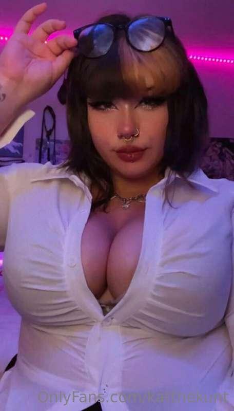 Can I be your sexytary? 😈