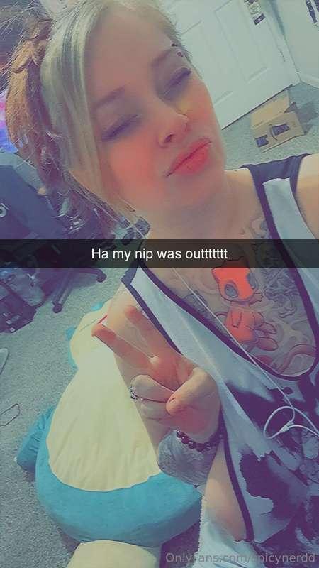 Fuckin nip slip was notttttt expecteddddd , do you think I s..