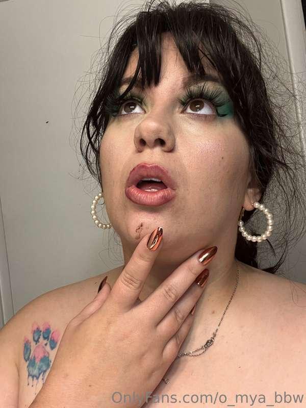 Somehow I managed to miss a spot. 🤷🏻‍♀️ Would you clean me u..