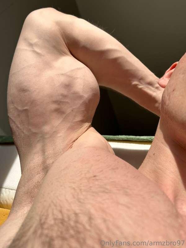 armzbro97 image #2