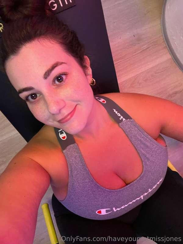 Working out hard!🥵