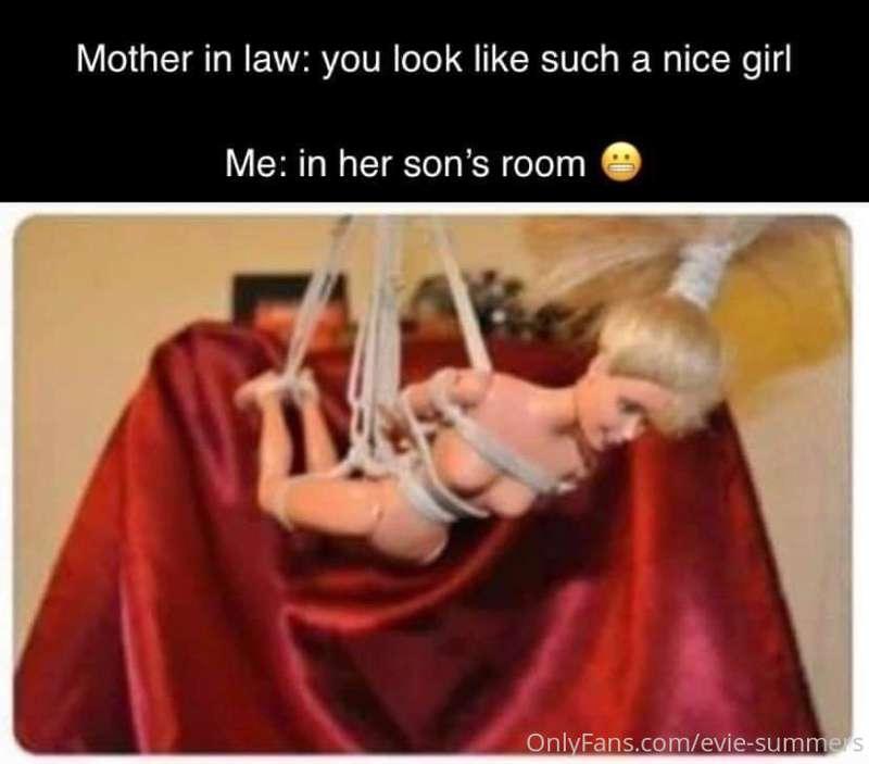 I actually laughed out loud like a psycho when I read this 😂..