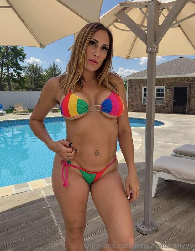 you liking my swimsuit 