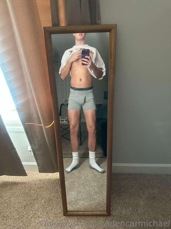 wanna help me relax after the gym? ;)