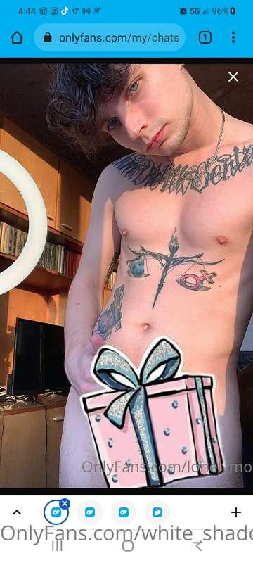 Subscribing to @onlymoscow gives you access to:  PHOTOS & VI..