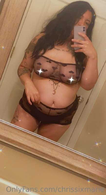 just a quick little tease while i’m away from home 😘