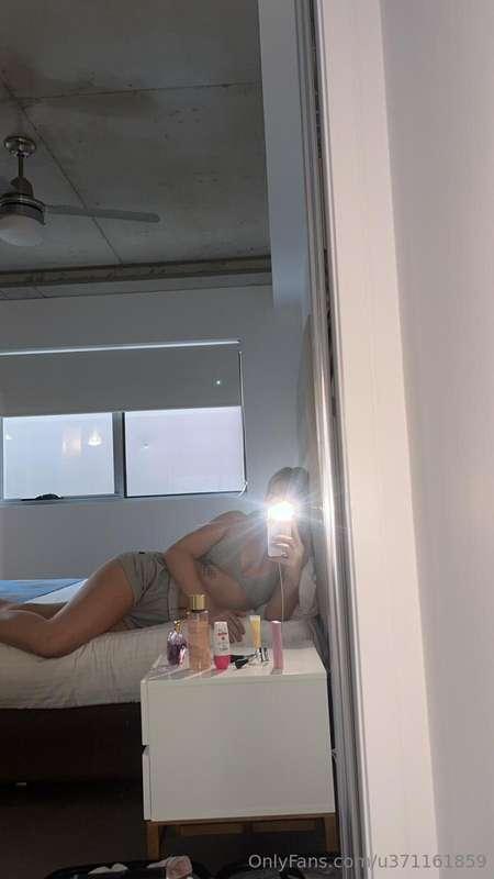 Hiyaa, in the mood to make some requests now. ❤️ DM me 💬