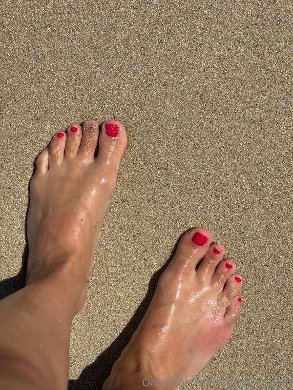 Bonjour from majestic Corsica. What do you want to see? 💙