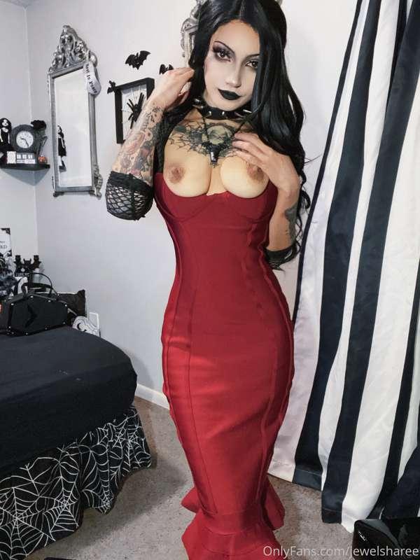 Felt cute in this outfit 🥀