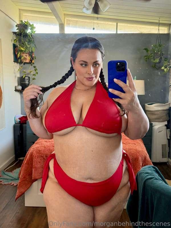 Braids and bikini are kinda my iconic summer look, right?