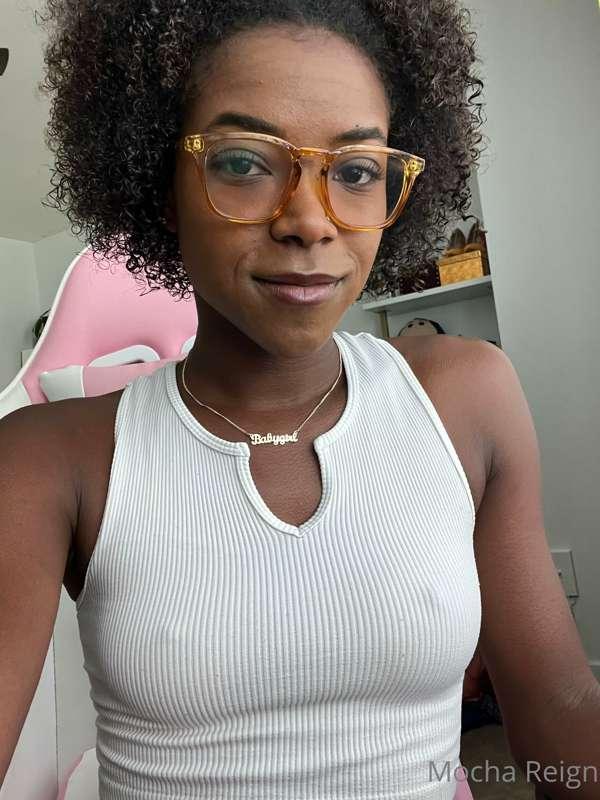 Mondays suck but I can make yours better 💋