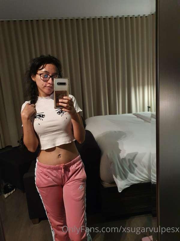 This set of photos ended naughty and with a video 👀 Let me k..