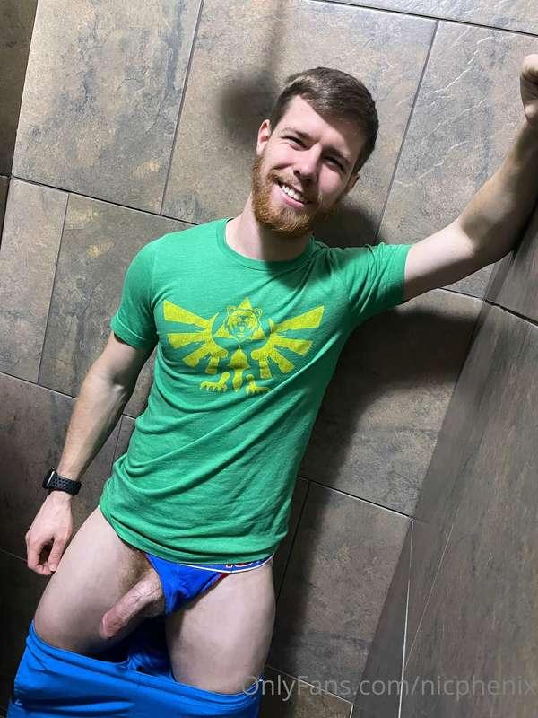 Doing a little precollab showering. Love a good long hot sho..