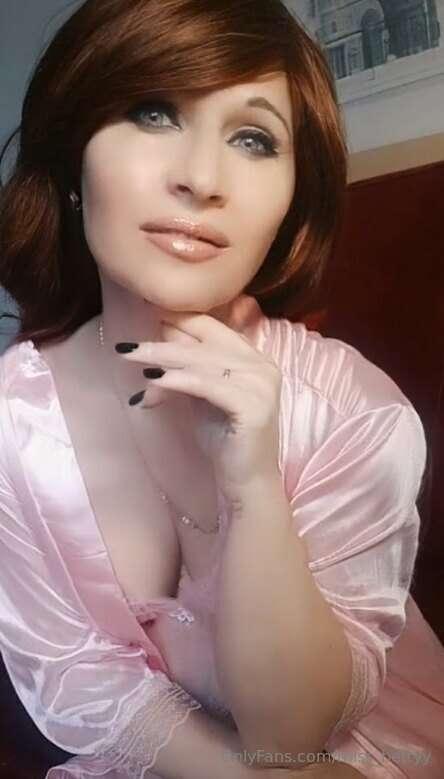 Sexy isn’t a shape, it’s an attitude 💁‍♀️😘