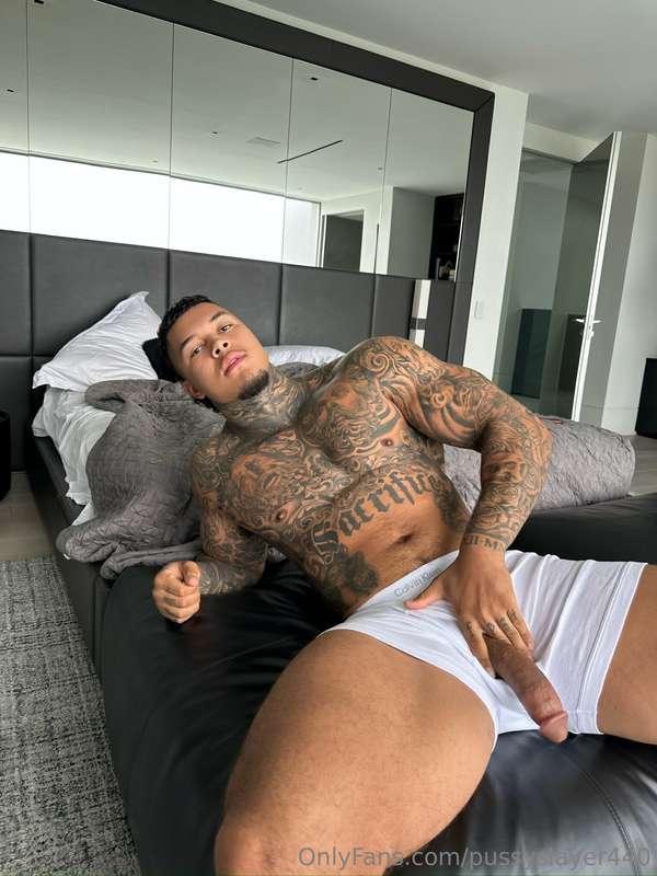 there’s a spot saved for you in here with me… come take it 😏