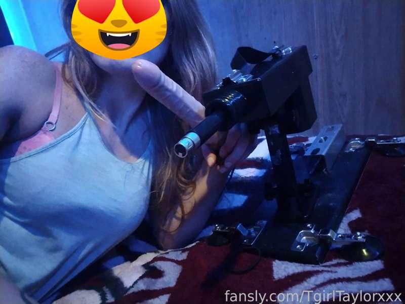 Last chance to receive a video of me getting fucked by my sex machine!! 😉😉😜😜

Tip today to get the video on your inbox!! 💙💙💙💙 


#fyp #trans #ts #transgirl #transgender #tgirl #mtf #sissy #subscribe #tip #tipgoal #sexmachine #dildo #video 