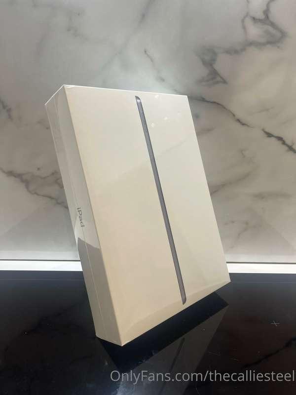 The IPAD giveaway is now LIVE!   Make sure you head over to ..