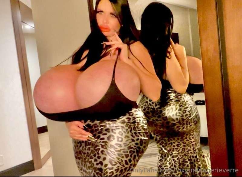 Here's another "sneak peek" at my latest topless video, FOXY..