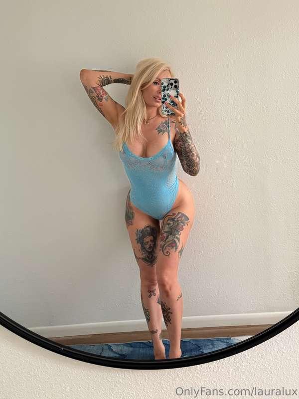 are you excited for my lingerie try-on live show tonight? 😏