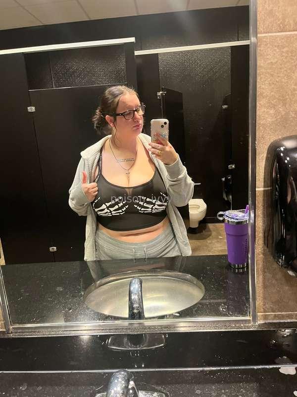 oops forgot to post these yesterday 👀 locker room lighting i..