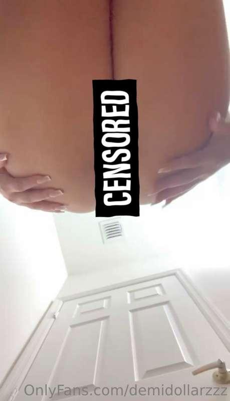 Nude Twerking & spreading my cheeks for you👀🍑