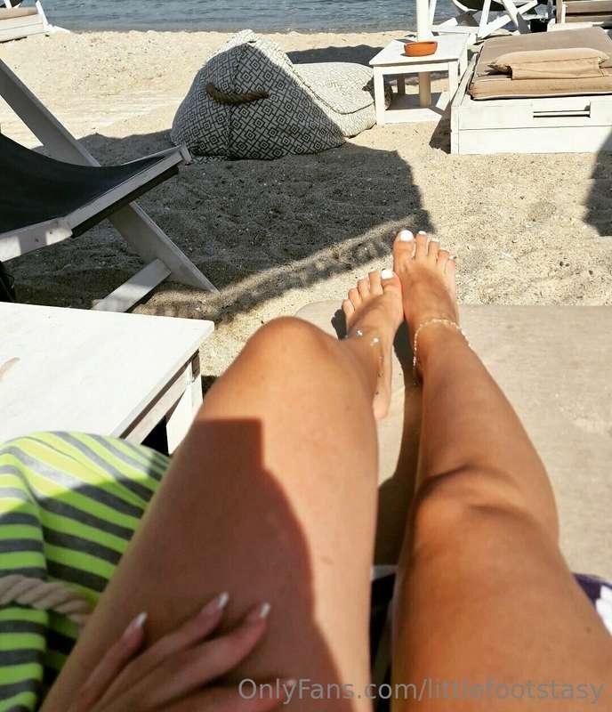 Where is my foot lovers?
