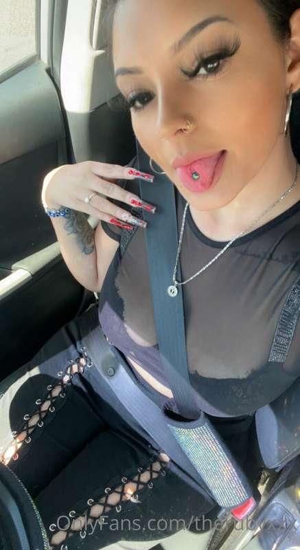 It’s freaky fridays 😋🖤
