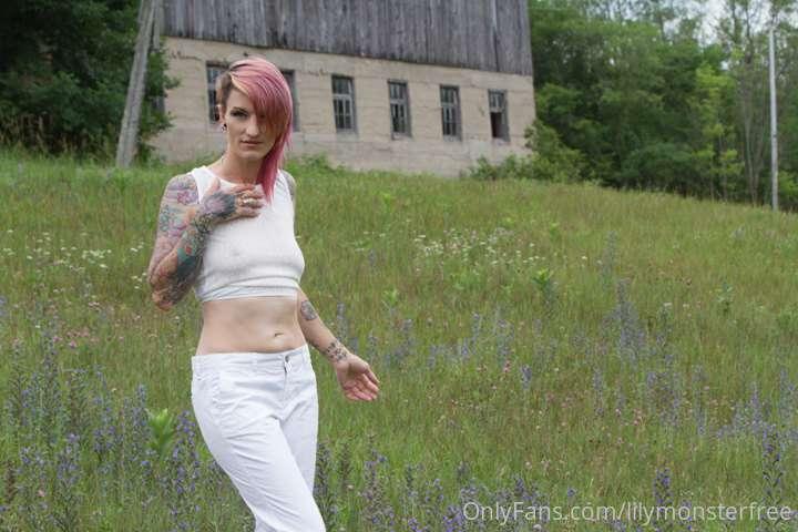 lilymonsterfree image #8