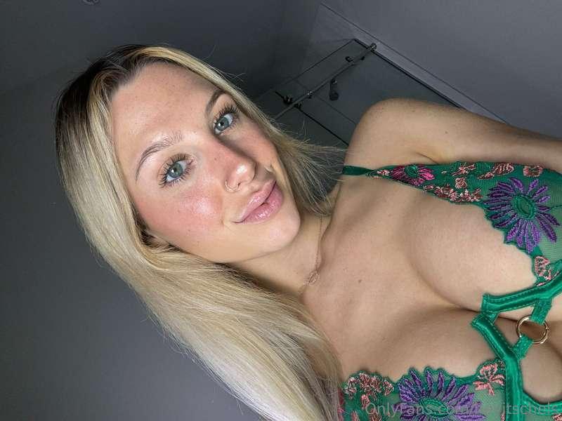 do you want to suck on these? 🥵