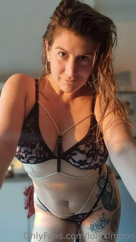 https://onlyfans.com/lolyxlmoon
Big ass and big tits!!! 🥵

💦..