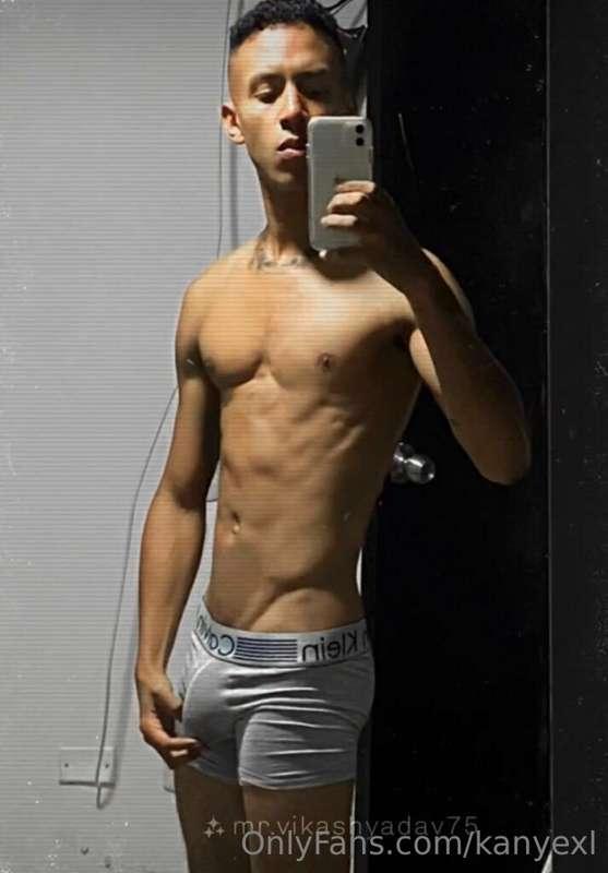 😈