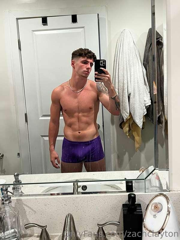 who’s idea was it to not sleep in vegas… 😭 cuz your boy is w..