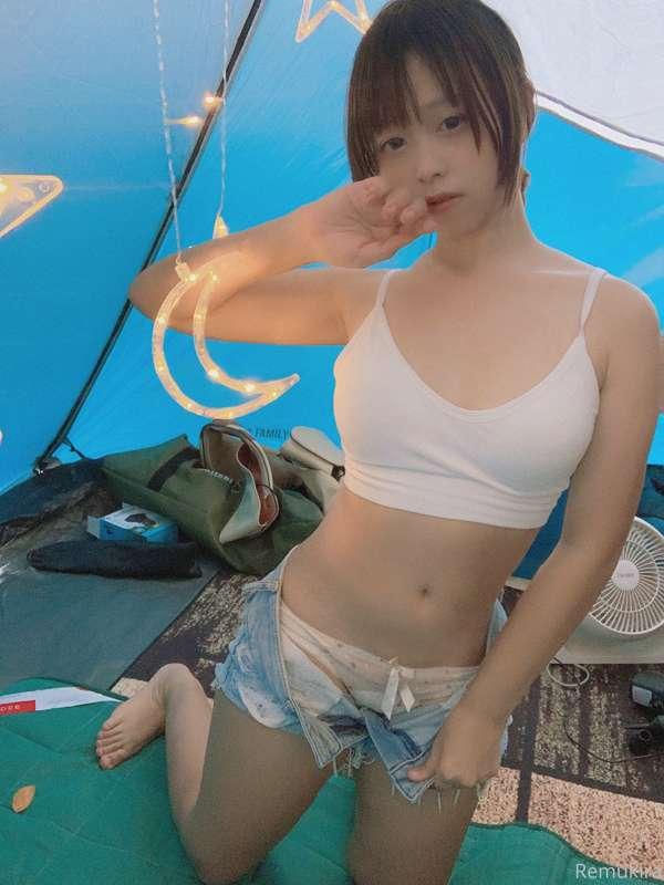 Let’s go to camping 🏕 
ระวังเต็นท์สั่นนะคะ