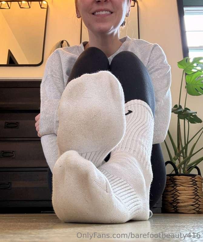 it’s a crew sock kinda day🤍