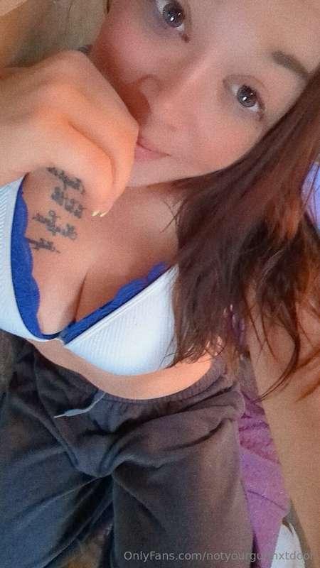 No make up no cares how is everyone doing what should I post..