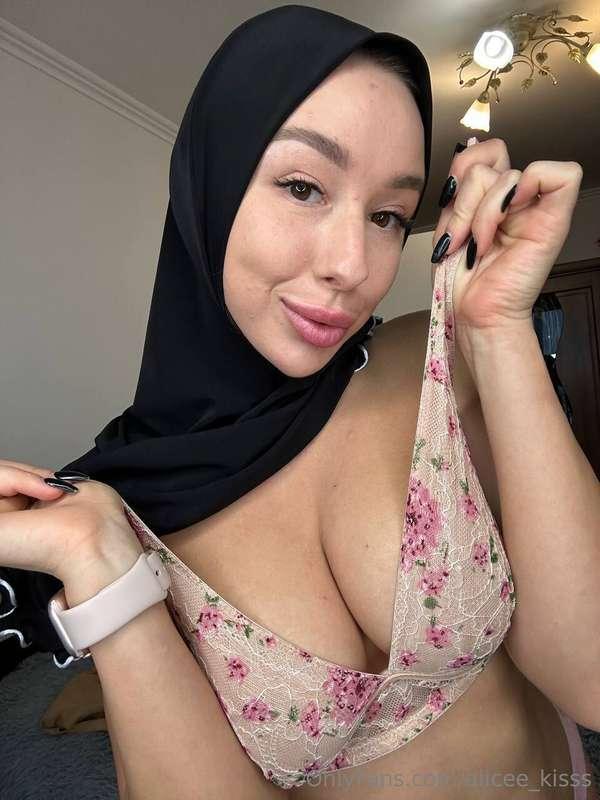 They're so soft... but they like it when you squeeze them ha..